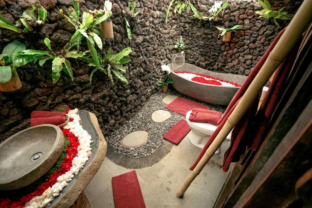 Villa Swarma Near Sacred Monkey Forest Sanctuary *